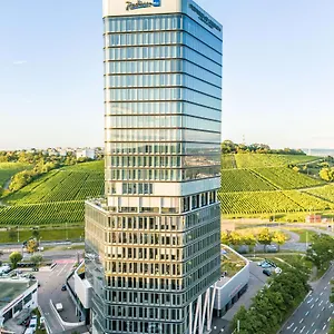 Radisson Blu At Porsche Design Tower מלון שטוטגרט